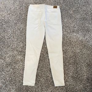 American Eagle White Jeans